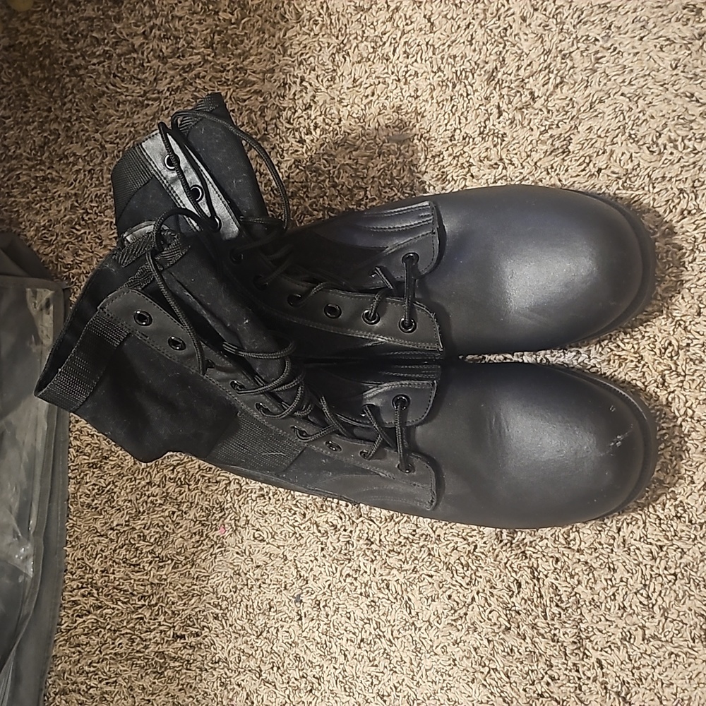 Combat boots,  field boots